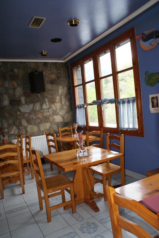 Hostal Los Valles Bielsa Exterior photo